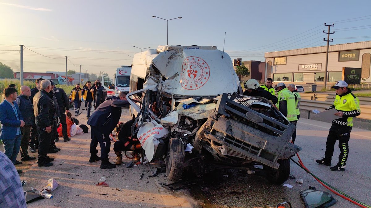 Bursa'da feci kaza! İşte olay yerinden ilk görüntüler